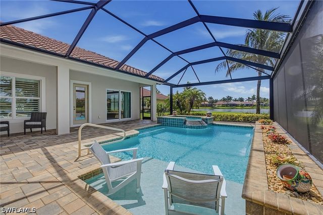 9454 Lagomar CT, Naples, FL 34114