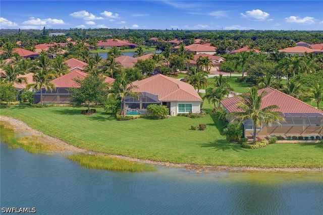 9454 Lagomar CT, Naples, FL 34114