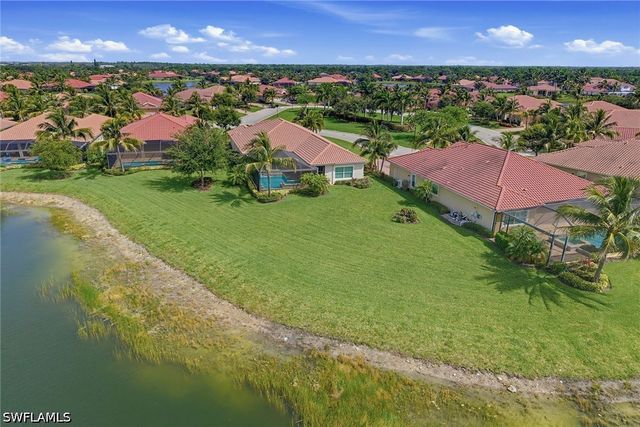 9454 Lagomar CT, Naples, FL 34114