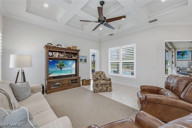 9454 Lagomar CT, Naples, FL 34114