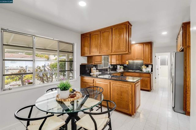 61 Sullivan Dr, Moraga, CA 94556