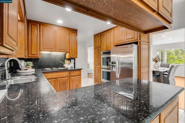 61 Sullivan Dr, Moraga, CA 94556