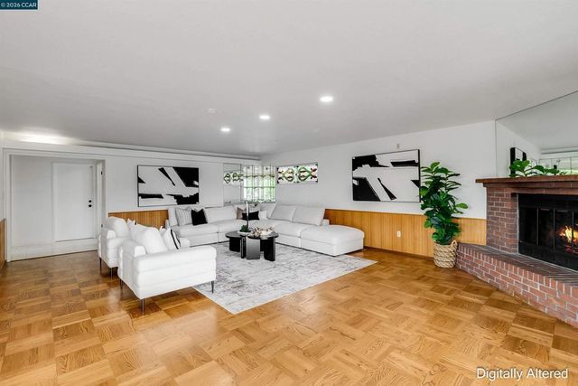 61 Sullivan Dr, Moraga, CA 94556