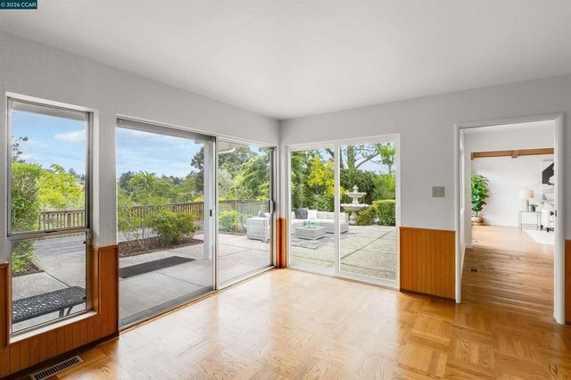 61 Sullivan Dr, Moraga, CA 94556