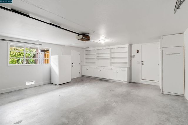 61 Sullivan Dr, Moraga, CA 94556