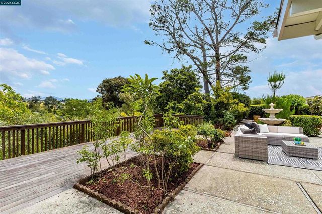 61 Sullivan Dr, Moraga, CA 94556