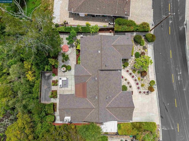61 Sullivan Dr, Moraga, CA 94556