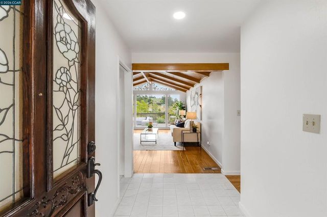 61 Sullivan Dr, Moraga, CA 94556