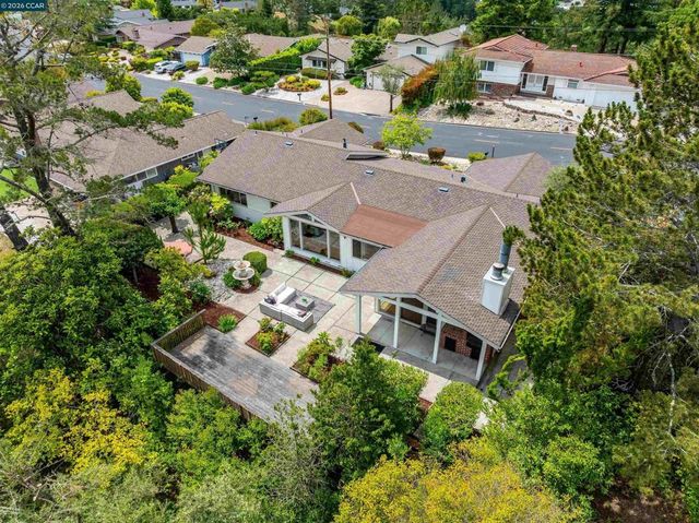 61 Sullivan Dr, Moraga, CA 94556
