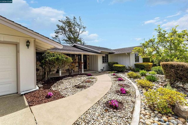 61 Sullivan Dr, Moraga, CA 94556