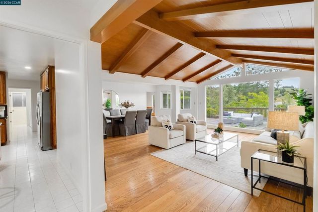 61 Sullivan Dr, Moraga, CA 94556
