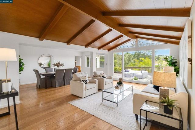 61 Sullivan Dr, Moraga, CA 94556
