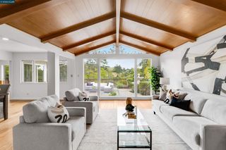 61 Sullivan Dr, Moraga, CA 94556