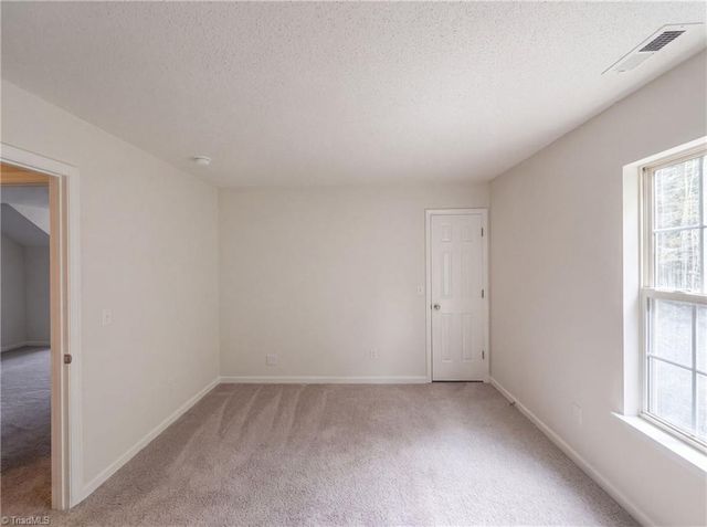 30 Pickwick Place, Greensboro, NC 27407