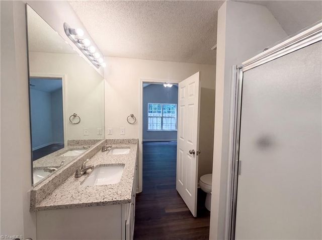30 Pickwick Place, Greensboro, NC 27407
