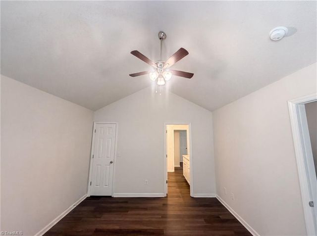 30 Pickwick Place, Greensboro, NC 27407