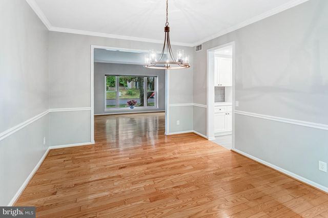 13223 OAK FARM DR, Woodbridge, VA 22192
