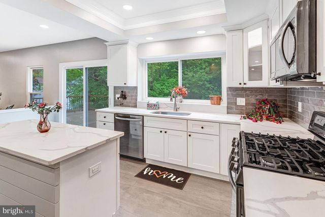 13223 OAK FARM DR, Woodbridge, VA 22192