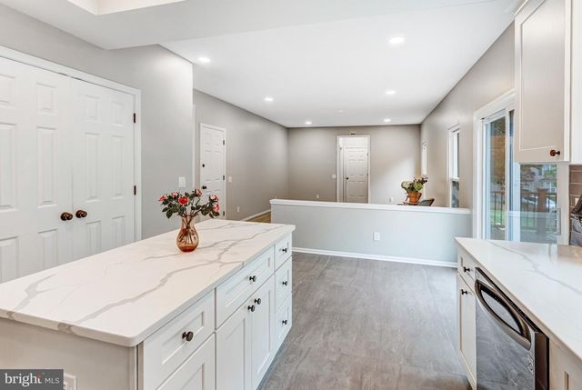 13223 OAK FARM DR, Woodbridge, VA 22192