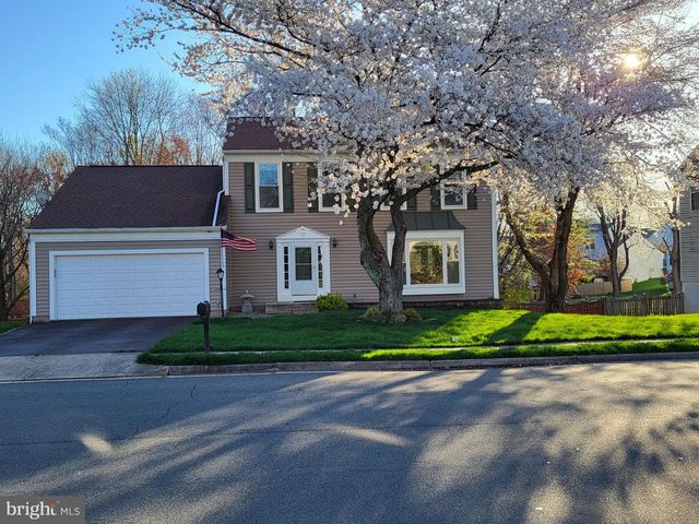 13223 OAK FARM DR, Woodbridge, VA 22192