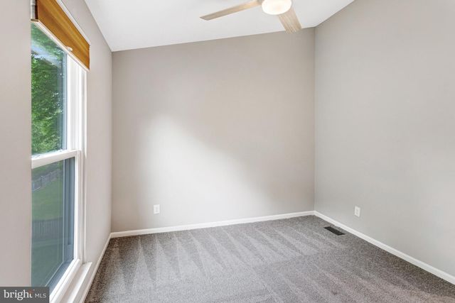 13223 OAK FARM DR, Woodbridge, VA 22192