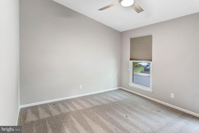 13223 OAK FARM DR, Woodbridge, VA 22192