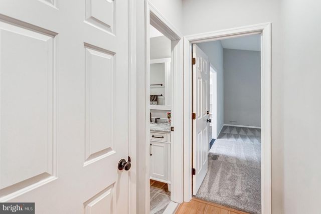 13223 OAK FARM DR, Woodbridge, VA 22192