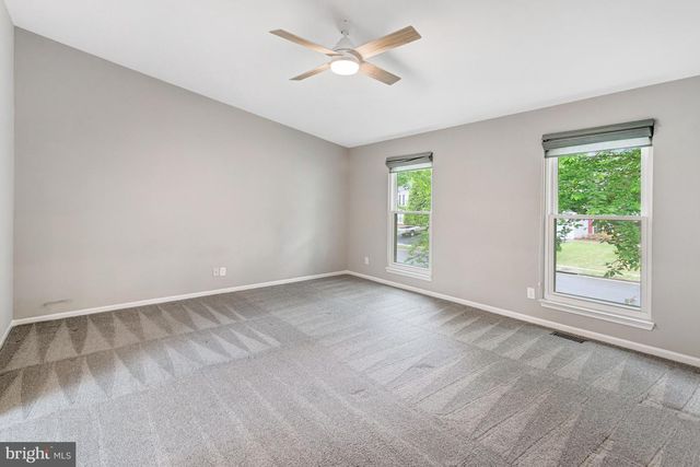 13223 OAK FARM DR, Woodbridge, VA 22192