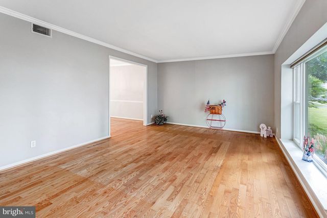 13223 OAK FARM DR, Woodbridge, VA 22192