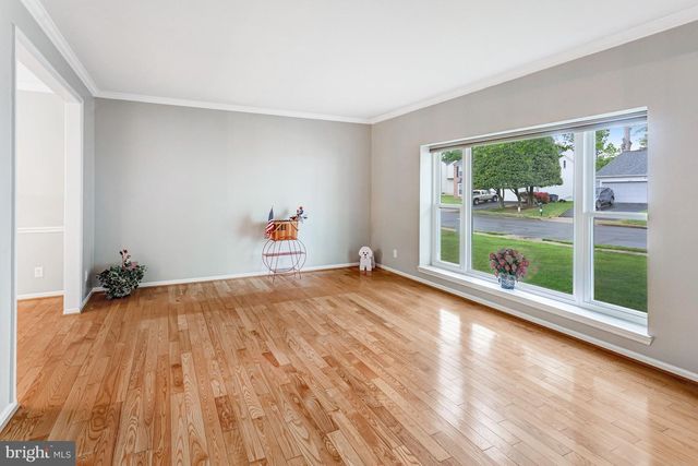 13223 OAK FARM DR, Woodbridge, VA 22192