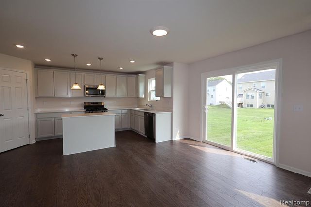 618 Whisperwood Way, Chelsea, MI 48118
