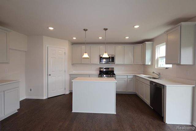 618 Whisperwood Way, Chelsea, MI 48118