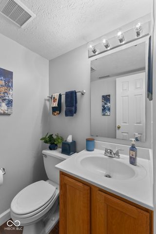 6913 Thousand Oaks Drive, Indianapolis, IN 46214