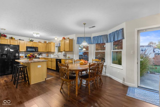 6913 Thousand Oaks Drive, Indianapolis, IN 46214