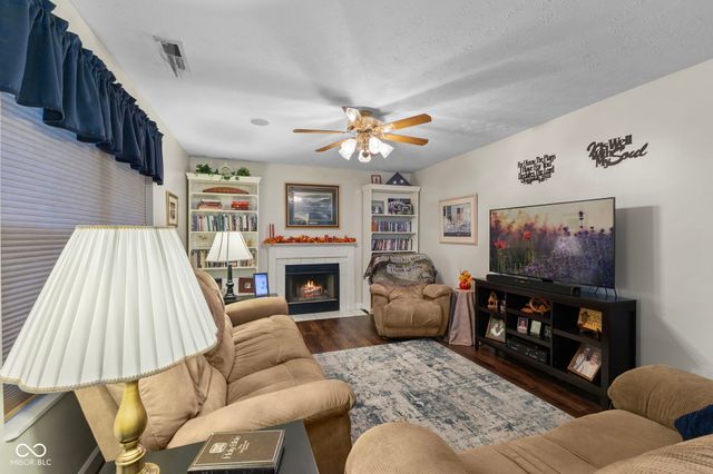 6913 Thousand Oaks Drive, Indianapolis, IN 46214