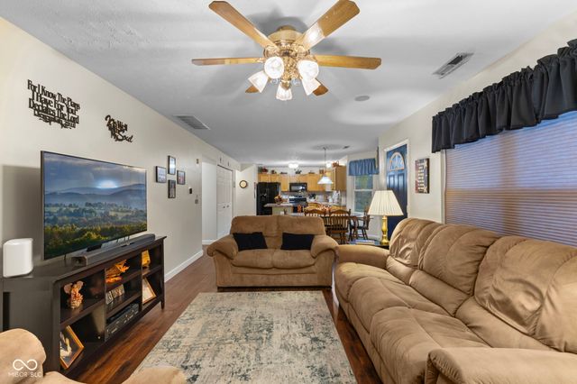 6913 Thousand Oaks Drive, Indianapolis, IN 46214