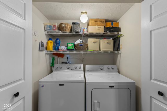 6913 Thousand Oaks Drive, Indianapolis, IN 46214