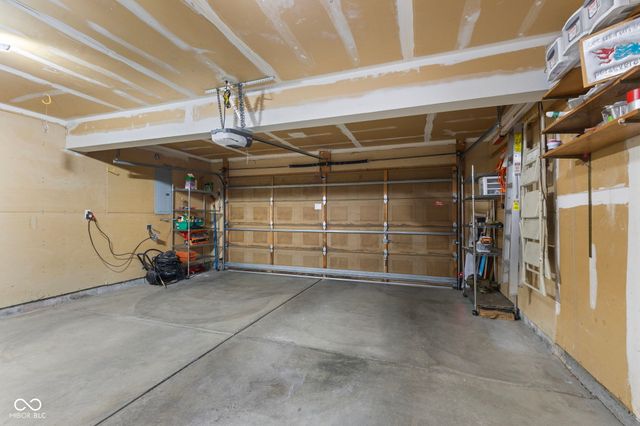 6913 Thousand Oaks Drive, Indianapolis, IN 46214