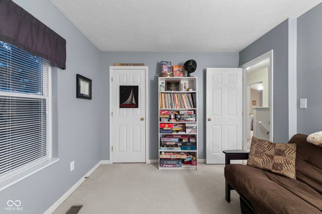 6913 Thousand Oaks Drive, Indianapolis, IN 46214