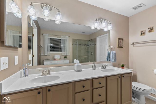 6913 Thousand Oaks Drive, Indianapolis, IN 46214