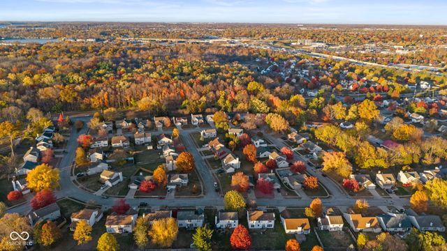 6913 Thousand Oaks Drive, Indianapolis, IN 46214