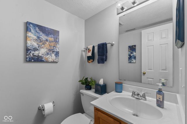 6913 Thousand Oaks Drive, Indianapolis, IN 46214