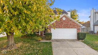 6913 Thousand Oaks Drive, Indianapolis, IN 46214