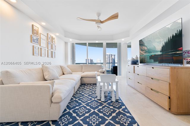 7000 Island Blvd 1402, Aventura, FL 33160