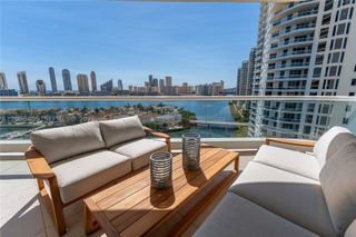7000 Island Blvd 1402, Aventura, FL 33160