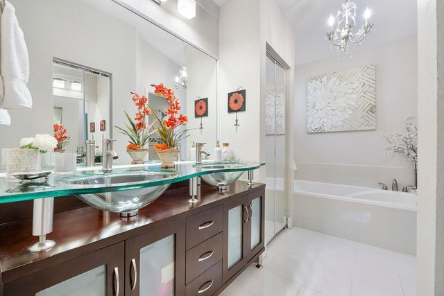 11377 Lakeview Drive 69-u, Coral Springs, FL 33071