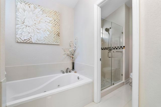 11377 Lakeview Drive 69-u, Coral Springs, FL 33071