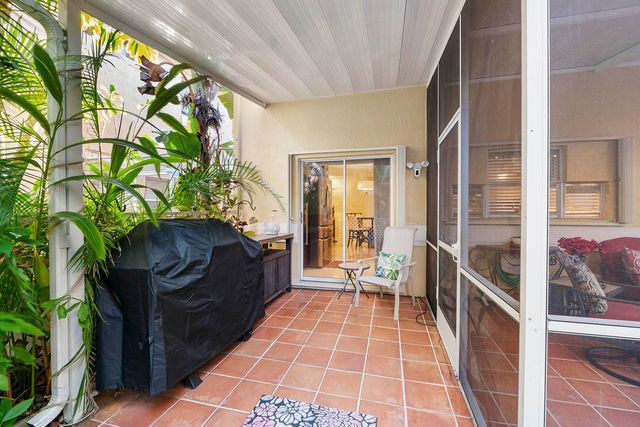 11377 Lakeview Drive 69-u, Coral Springs, FL 33071