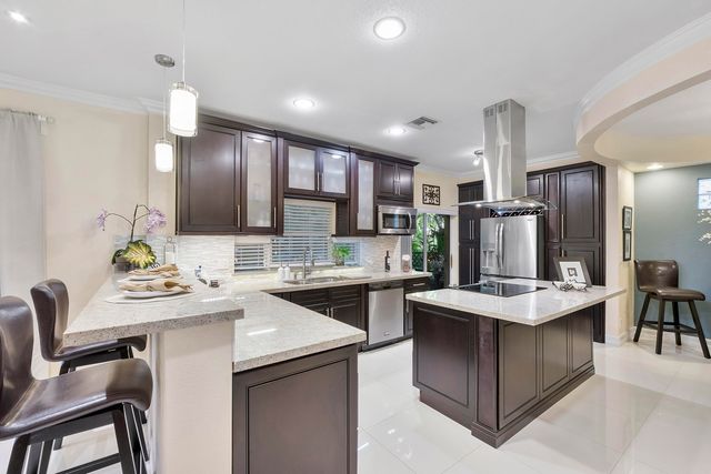 11377 Lakeview Drive 69-u, Coral Springs, FL 33071