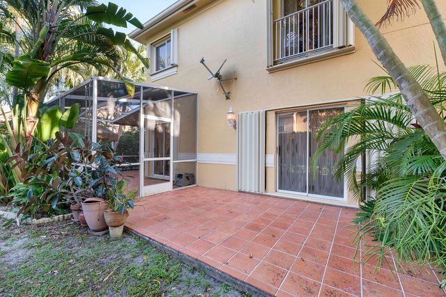 11377 Lakeview Drive 69-u, Coral Springs, FL 33071